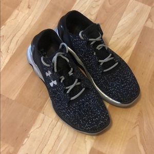 Under Armour Sneakers. Size 8